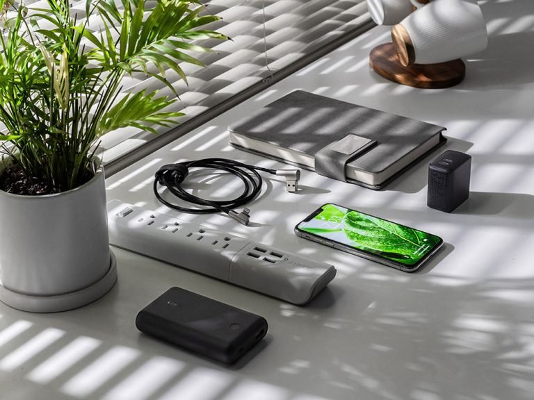 screen post 2x2zO3L1sBE unsplash Tooly Finder – Smart Tools for Everyday Life